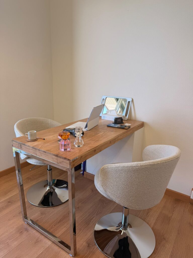 Le bureau de consultation du cabinet, à Morges